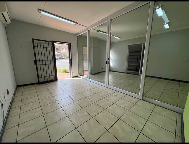 252M² WAREHOUSE TO LET IN RANDJESPARK